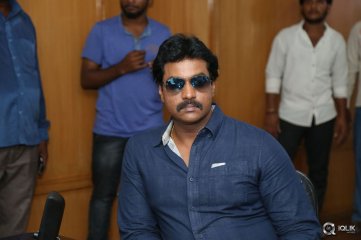 Jakkanna Movie Team Visited Hyderabad Theaters